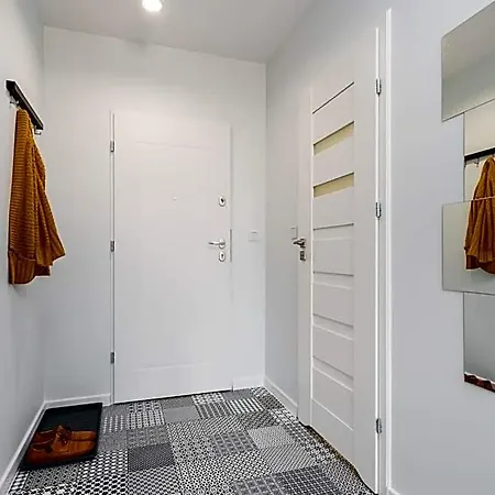 Sarah Old Town Aparthotel 4*
